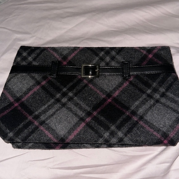 NWOT Victoria's Secret grey and pink plaid makeup bag so cute brand new - Picture 1 of 6